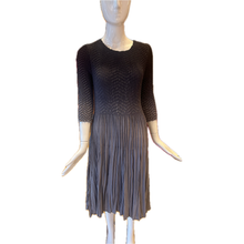 Load image into Gallery viewer, Long Sleeve Crinkle Dress
