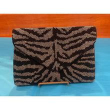 Load image into Gallery viewer, Beaded Clutch with Chain Strap
