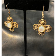 Load image into Gallery viewer, Patrice Coordinating Earrings

