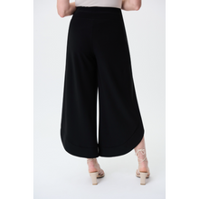 Load image into Gallery viewer, Knit Cropped Pull-on Petal Hem Pant
